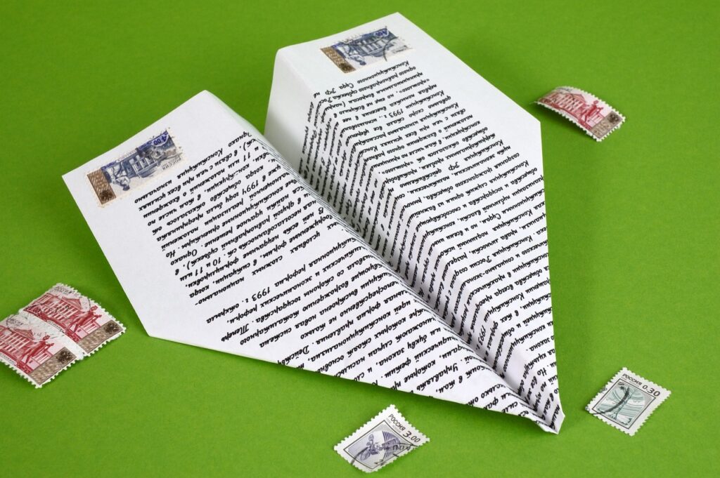 英文メールの書き出しに使える表現は？