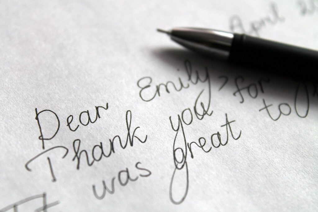 電話対応で英語の会話をスムーズにするコツは？