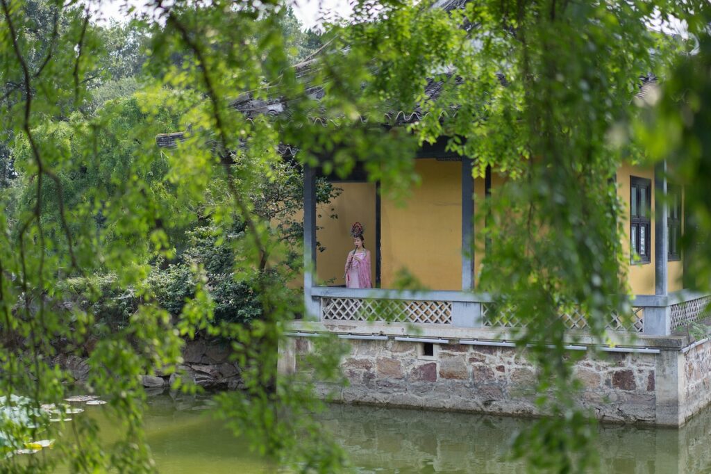 社会人が目指す英語中級レベルの効果的な学習法は？