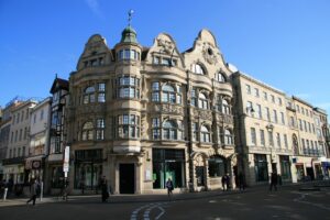 ビジネス英語をオンラインで学ぶ最短の方法は？
